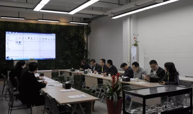 高端拉床,專用機床,內(nèi)拉床,外拉床,數(shù)控機床,自動化生產(chǎn)線,工業(yè)機器人,拉床,拉刀,自動化 高端拉床,專用機床,內(nèi)拉床,外拉床,數(shù)控機床,自動化生產(chǎn)線,工業(yè)機器人,拉床,拉刀,自動化