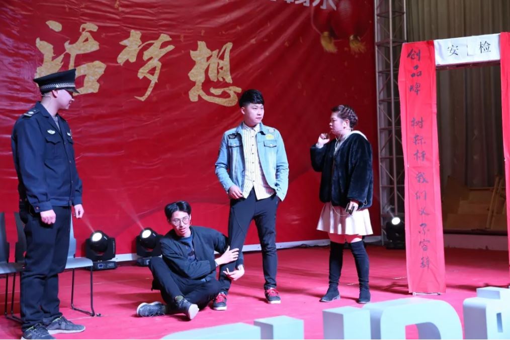 高端拉床,專用機(jī)床,內(nèi)拉床,外拉床,數(shù)控機(jī)床,自動(dòng)化生產(chǎn)線,工業(yè)機(jī)器人,拉床,拉刀,自動(dòng)化 高端拉床,專用機(jī)床,內(nèi)拉床,外拉床,數(shù)控機(jī)床,自動(dòng)化生產(chǎn)線,工業(yè)機(jī)器人,拉床,拉刀,自動(dòng)化