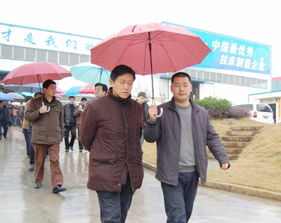 高端拉床,專用機床,內(nèi)拉床,外拉床,數(shù)控機床,自動化生產(chǎn)線,工業(yè)機器人,拉床,拉刀,自動化 高端拉床,專用機床,內(nèi)拉床,外拉床,數(shù)控機床,自動化生產(chǎn)線,工業(yè)機器人,拉床,拉刀,自動化