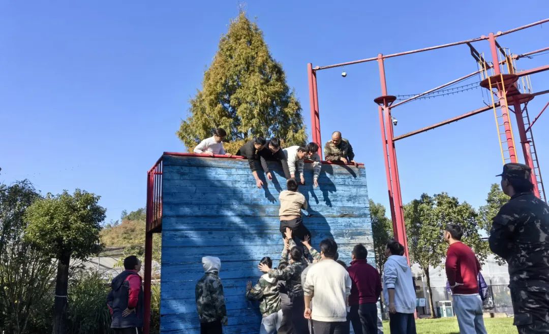 拉床,拉刀,自動化,高端拉床,專用機床,內拉床,外拉床,數控機床,自動化生產線,工業(yè)機器人 拉床,拉刀,自動化,高端拉床,專用機床,內拉床,外拉床,數控機床,自動化生產線,工業(yè)機器人