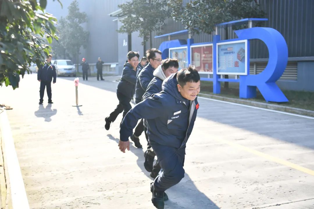 1735802306110385.jpg 1735802306110385.jpg