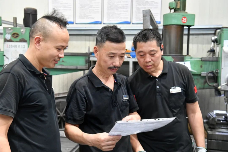 拉床,拉刀,自動化,高端拉床,專用機床,內拉床,外拉床,數控機床,自動化生產線,工業(yè)機器人