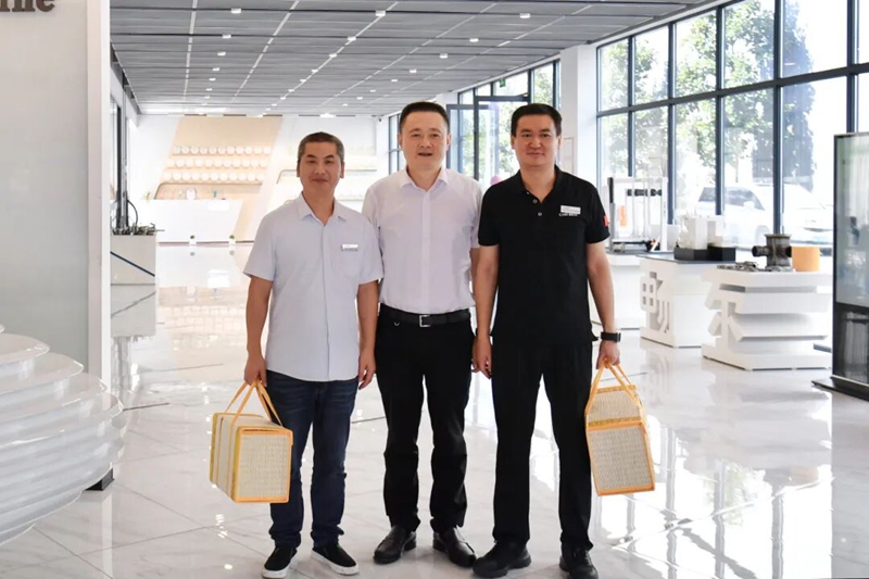 拉床,拉刀,自動(dòng)化,高端拉床,專用機(jī)床,內(nèi)拉床,外拉床,數(shù)控機(jī)床,自動(dòng)化生產(chǎn)線,工業(yè)機(jī)器人