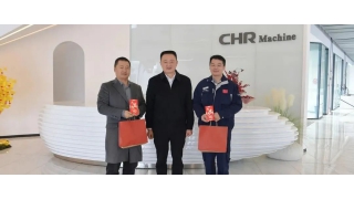 王益縣長(zhǎng)慰問(wèn)暢爾高層次人才